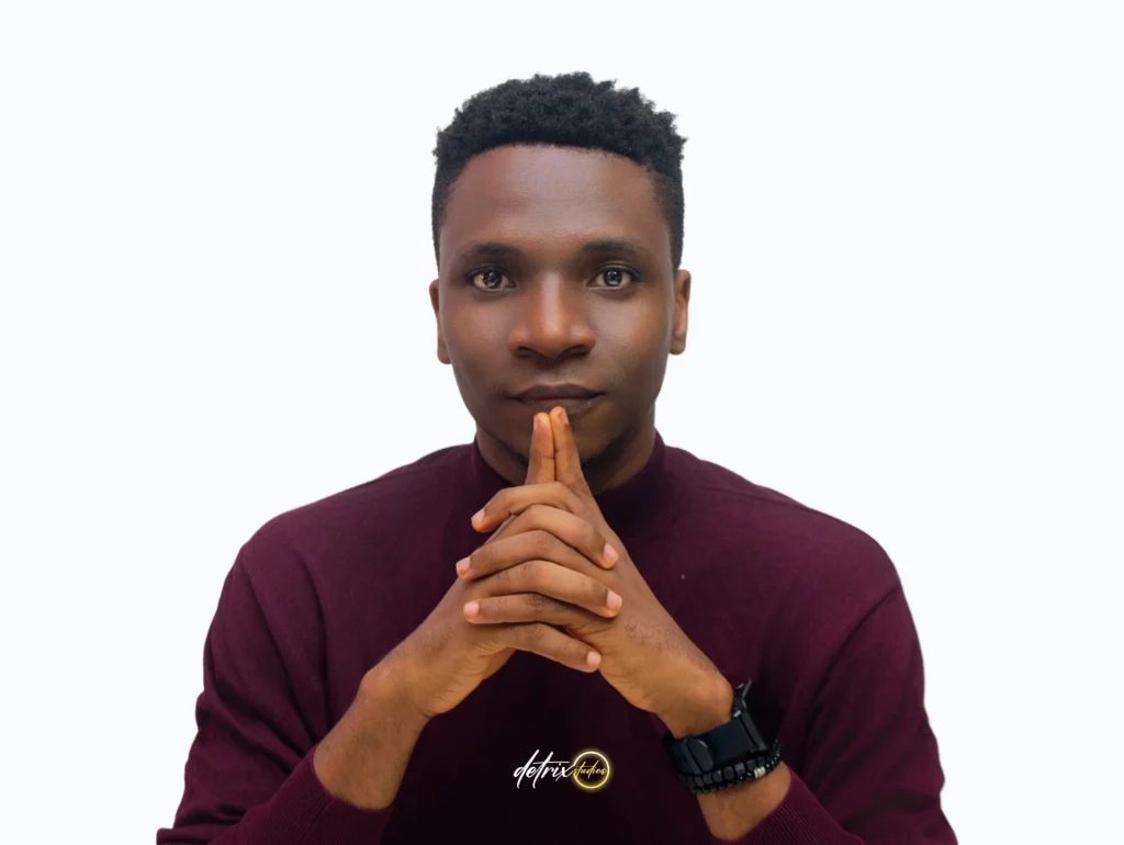 Faboade Anuoluwapo, a friendly and experienced video editing professional.